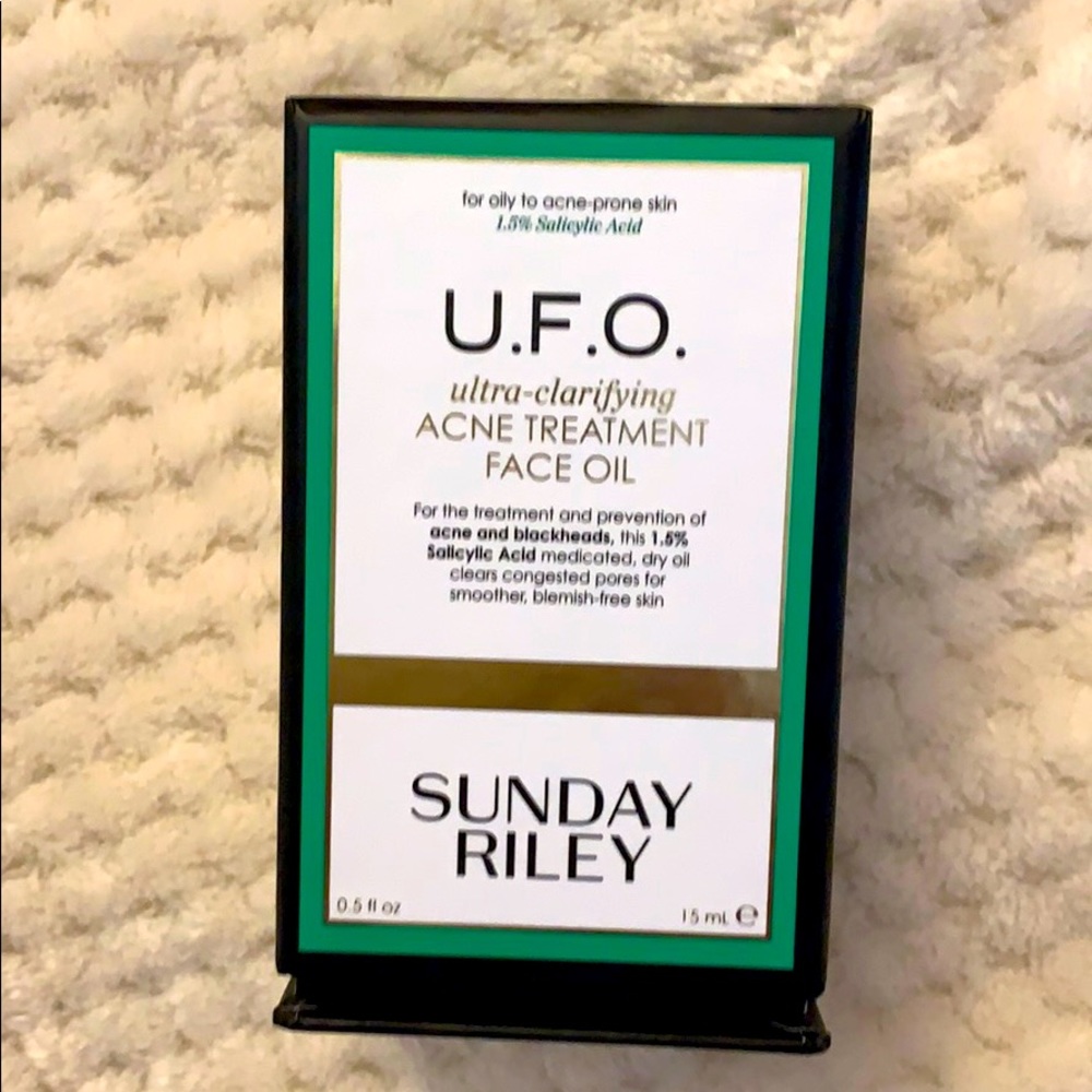 Sunday Riley U.F.O Acne Treatment Oil. Full size.